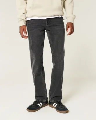 Vättade svarta raka jeans